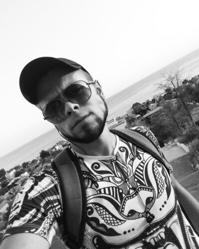  ,   Vlados, 28 ,   ,   , c , 