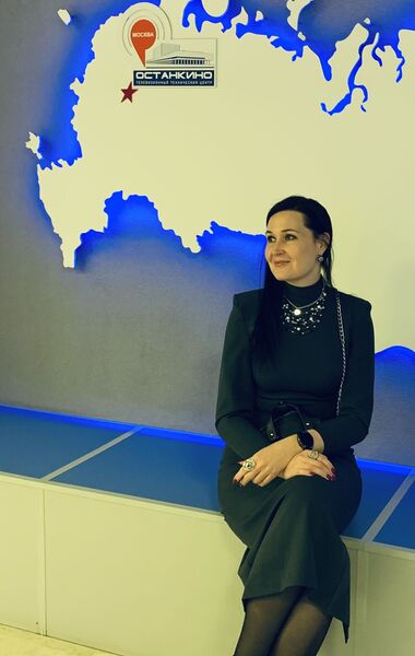  ,   Elena, 44 ,   ,   , c , 