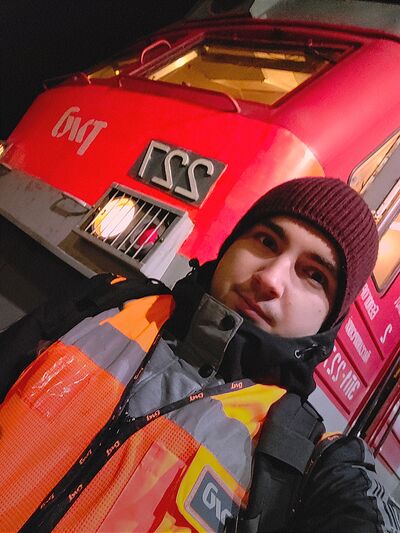  ,   Viktor, 25 ,   ,   