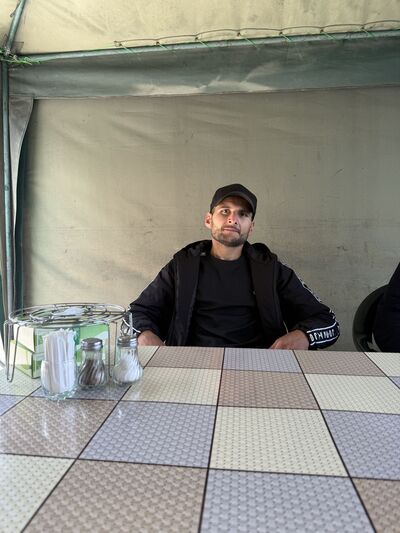  ,   Amar, 27 ,   ,   