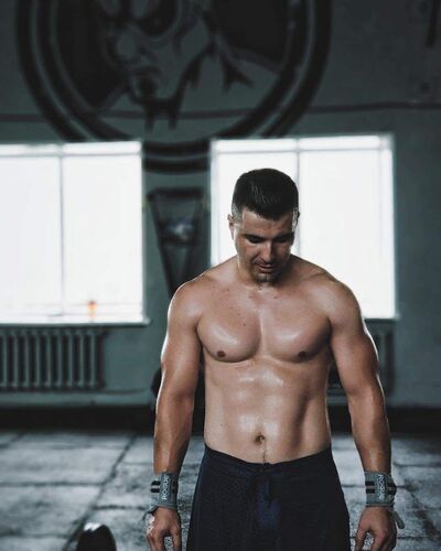  ,   Victor, 39 ,   ,   