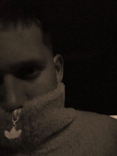  ,   Denis, 24 ,   ,   , c , 