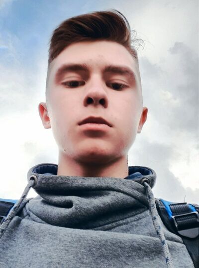  ,   Kirill, 25 ,   