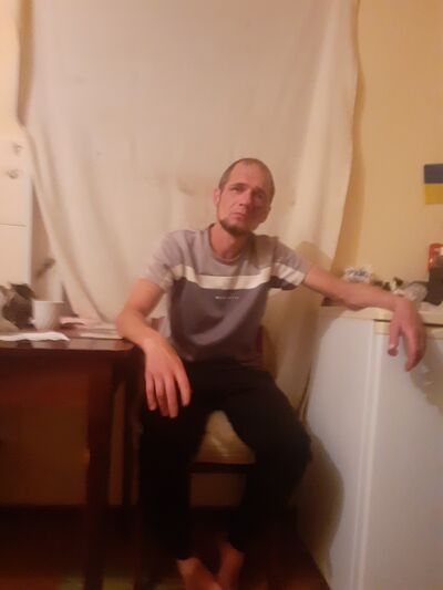  ,   Denis, 39 ,   ,   