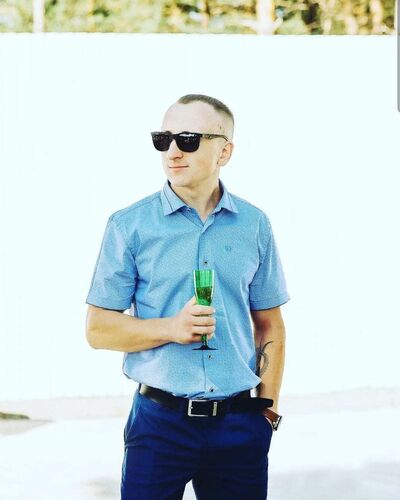  ,   Pavel, 32 ,   ,   , c , 
