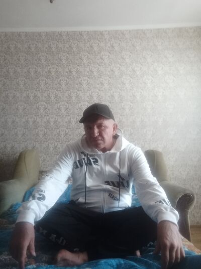  ,   Ronald, 47 ,   c , 