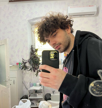  ,   Petar, 26 ,   ,   