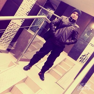  -,   Zarif, 49 ,   ,   , c 
