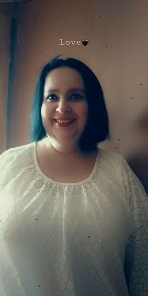  ,   Lana, 42 ,   c 