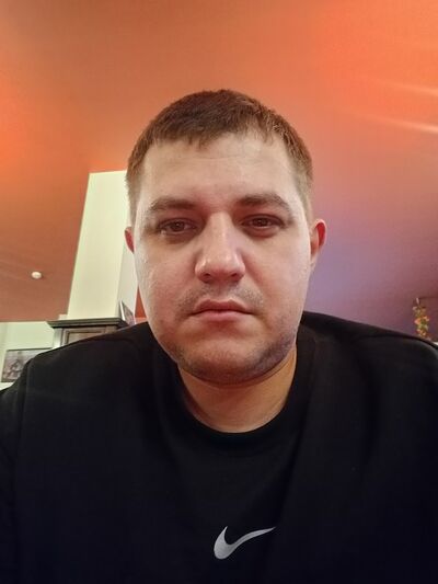  ,   Maxim, 33 ,   ,   , c , 