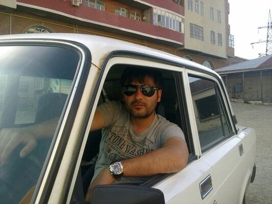  ,   Niko, 39 ,   