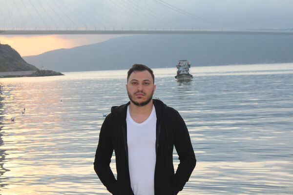  ,   Gokhan, 31 ,     , c 