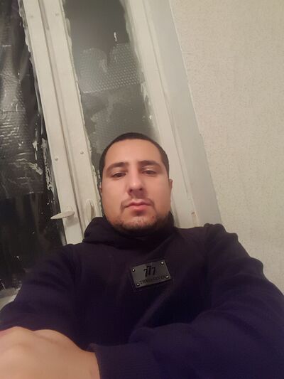  ,   Azer, 31 ,   ,   