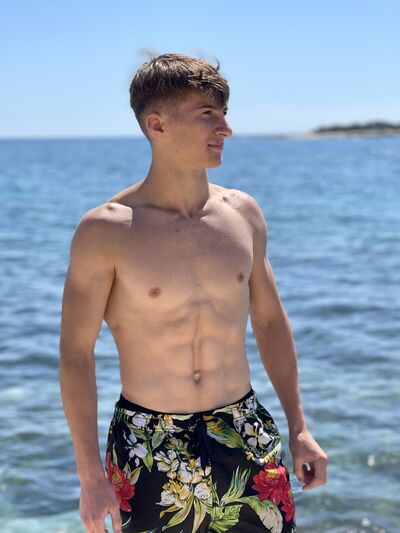  ,   Alexandru, 22 ,   ,   