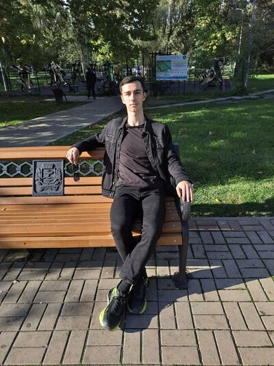  ,   Vladyslav, 20 ,   ,   , c 