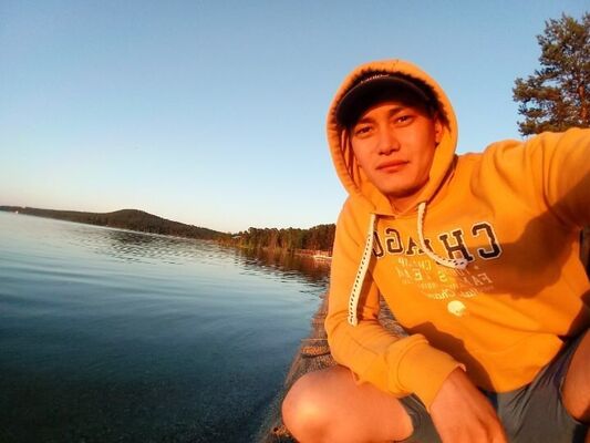  ,   Timur, 32 ,   