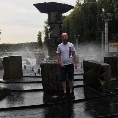 ,   Anton, 37 ,   c 
