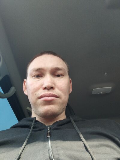  ,   Artan, 32 ,   ,   