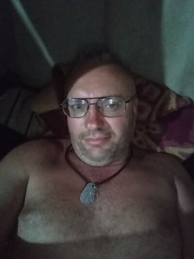  ,   Viktor, 47 ,   ,   