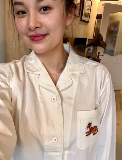  Merville,   Claire, 31 ,   ,   