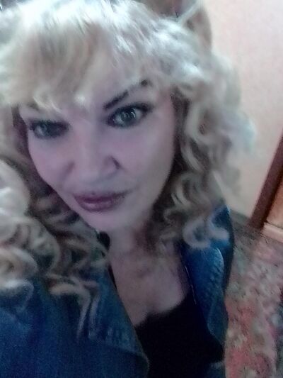  ,   Margo, 40 ,   ,   