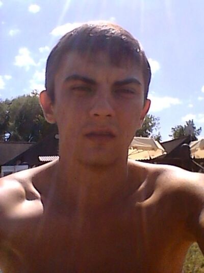  ,   Igor, 33 ,   