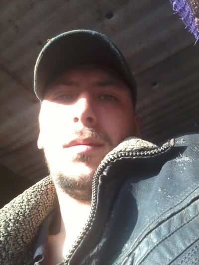  ,   Artur, 29 ,  