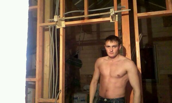  ,   Nik, 37 ,   