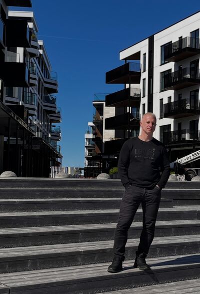  ,   Sergei, 46 ,   ,   , c 