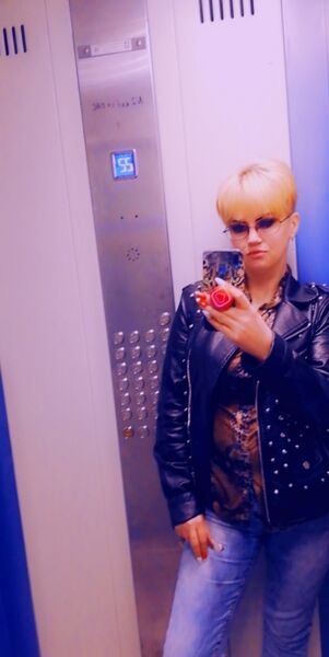  ,   ROKSIK, 46 ,     