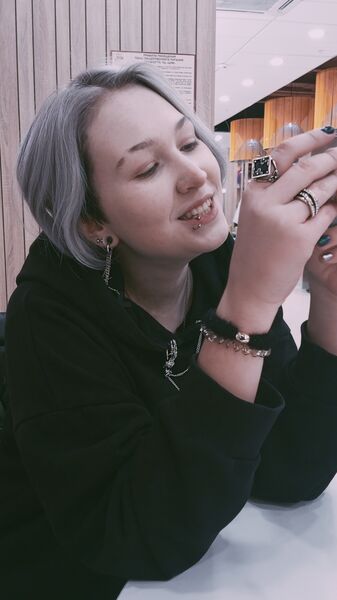  ,   Nikol, 24 ,   ,   