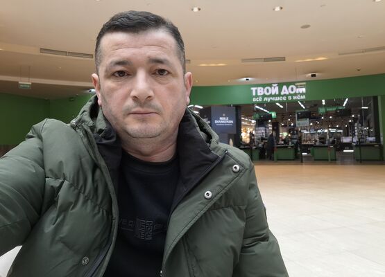  ,   Elmar, 42 ,   ,   