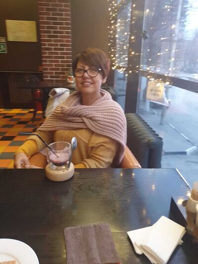  ,   Elena, 56 ,   c 