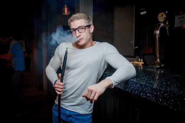  ,   Maks, 37 ,   ,   