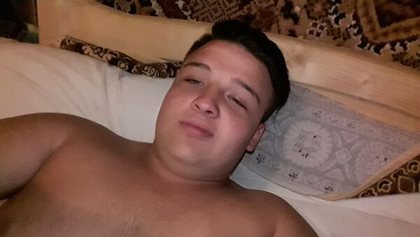  ,   Igor, 27 ,   