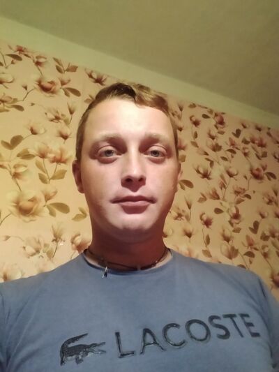  ,   Yevheniy, 32 ,     , c 