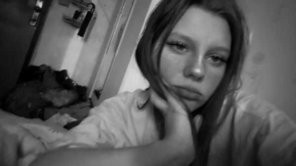  ,   Milena, 20 ,  
