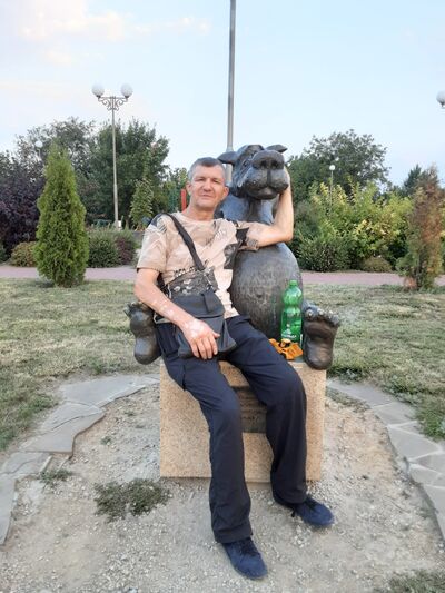  ,   Serj, 58 ,  