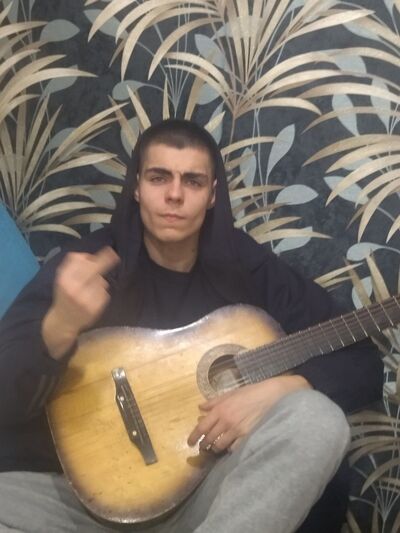  ,   Pavel, 20 ,   ,   