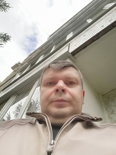  ,   Mihail, 44 ,   ,   