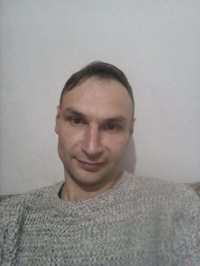  ,   Ruslan Wk, 35 ,   ,   , c 