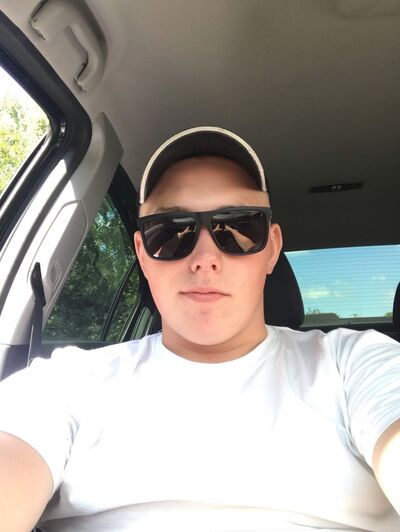  ,   Denis, 20 ,   ,   , c 