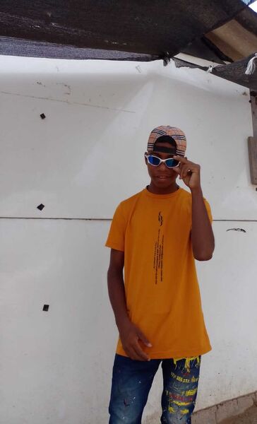 ,   Yustin, 18 ,   ,   