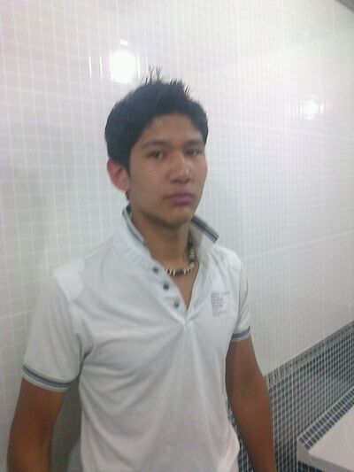  ,   Johny, 29 ,   