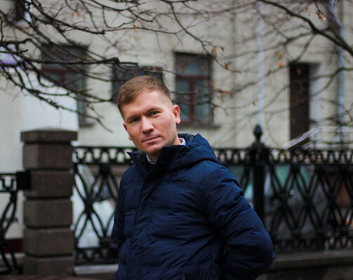  ,   Anatoli, 42 ,  
