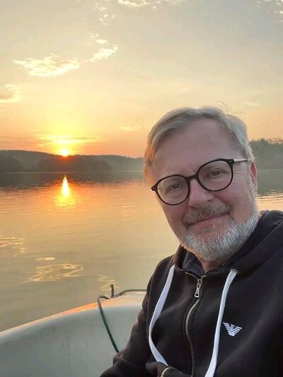  Friston,   David, 65 ,   ,   