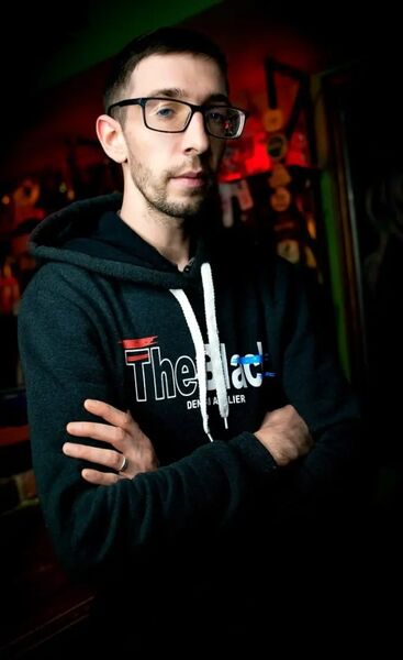  ,   Denis, 30 ,   ,   