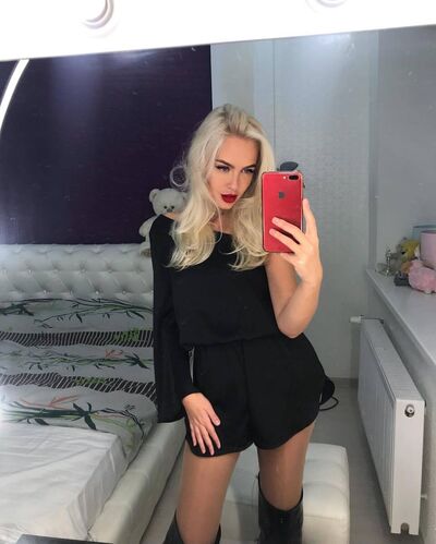  ,   Leyla, 25 ,   ,   