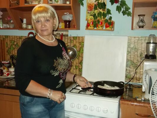  ,   Scarllet, 61 ,     , c 
