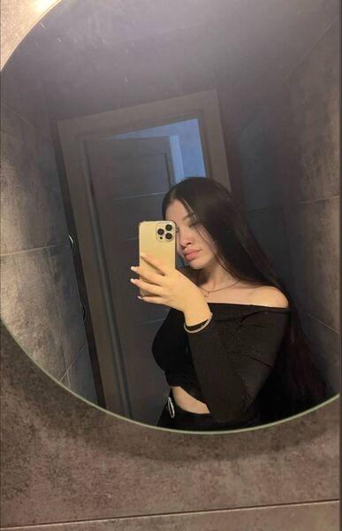  ,   Alexandra, 22 ,   ,   